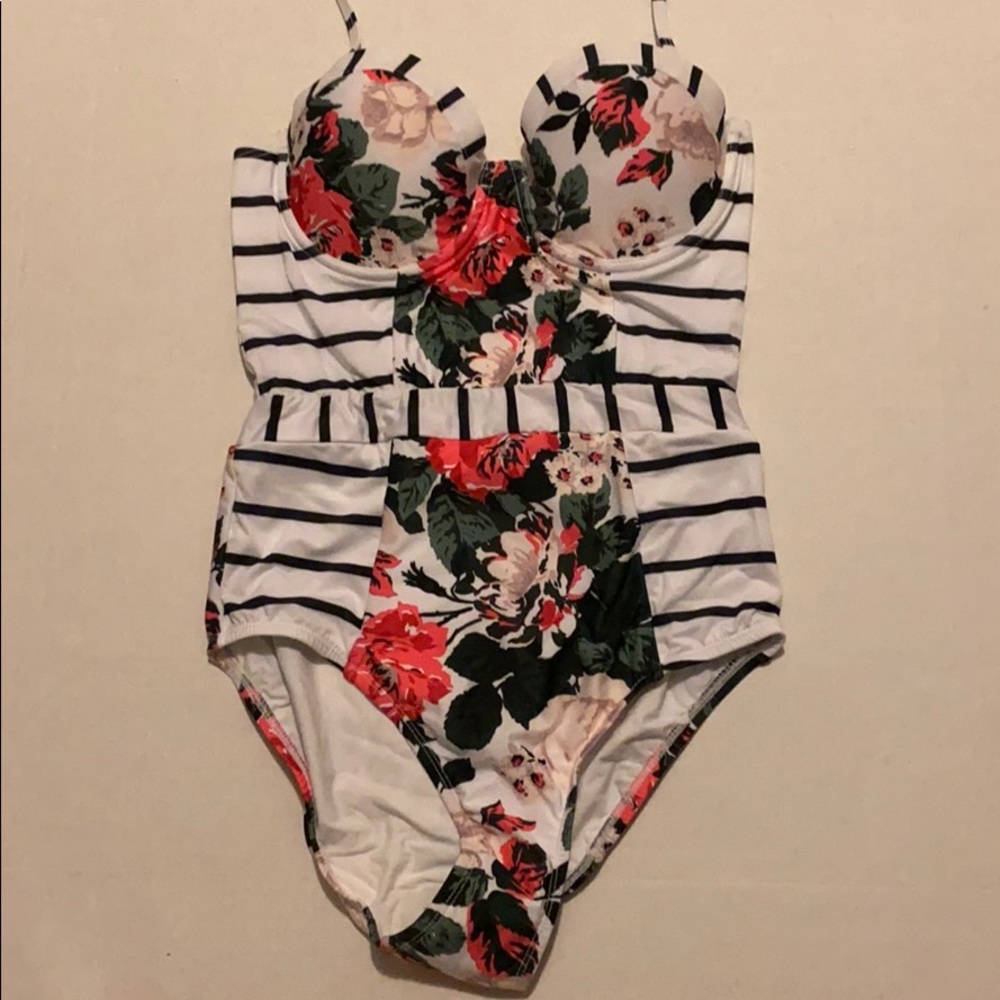 ModCloth Harper one piece - Picture 5 of 14